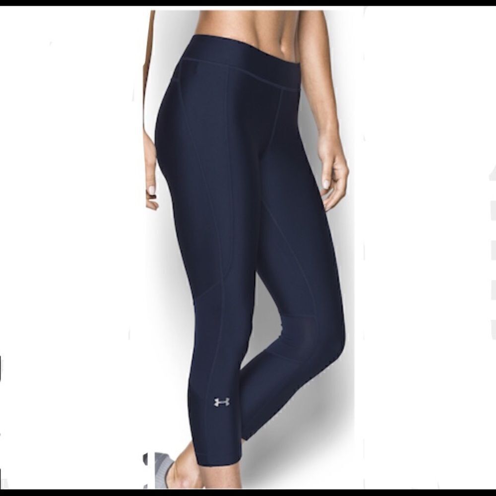 Under Armour navy cropped capris XXS/XS*‎
